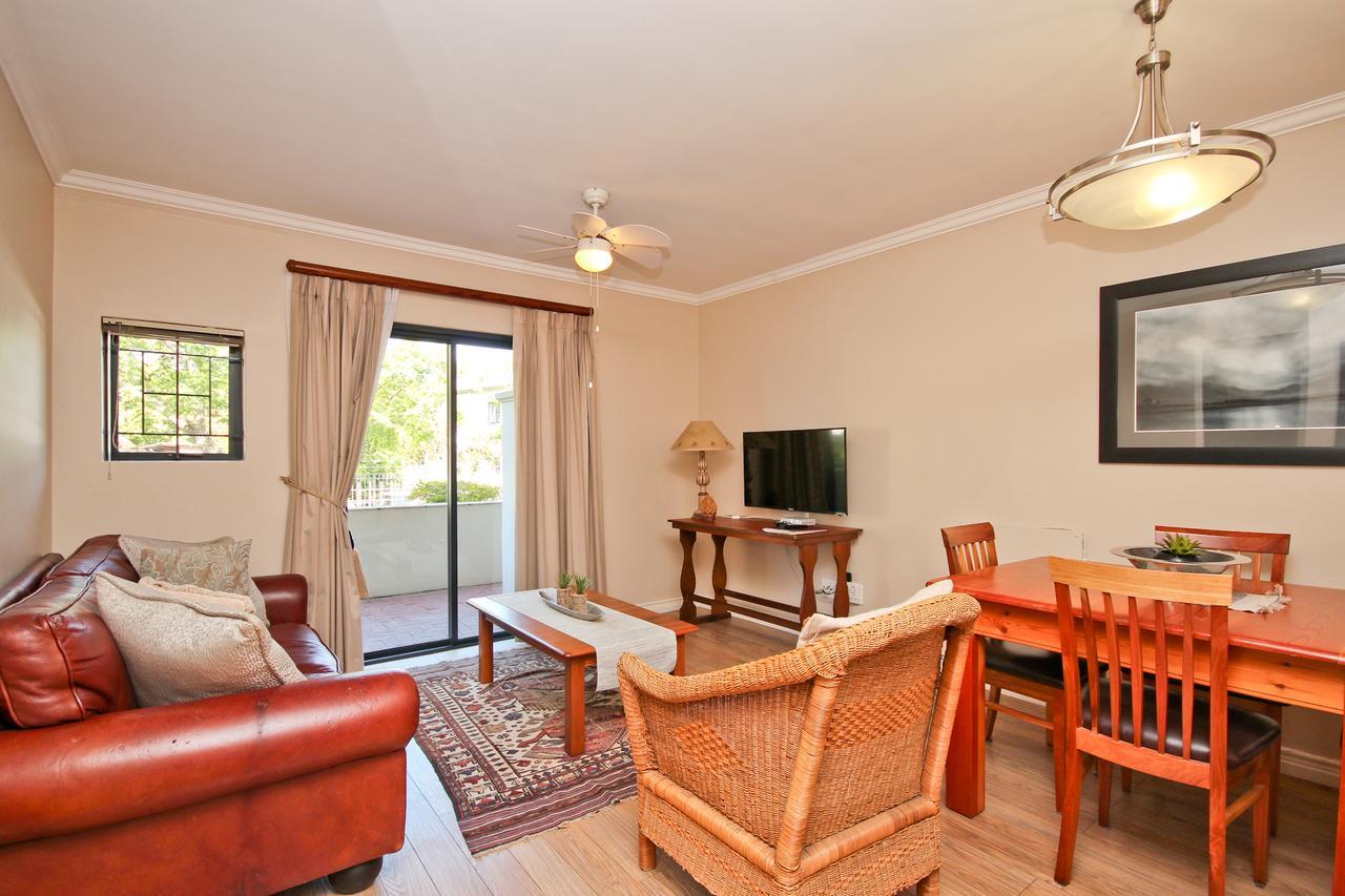 Vilaroux Stellenbosch Buitenkant foto