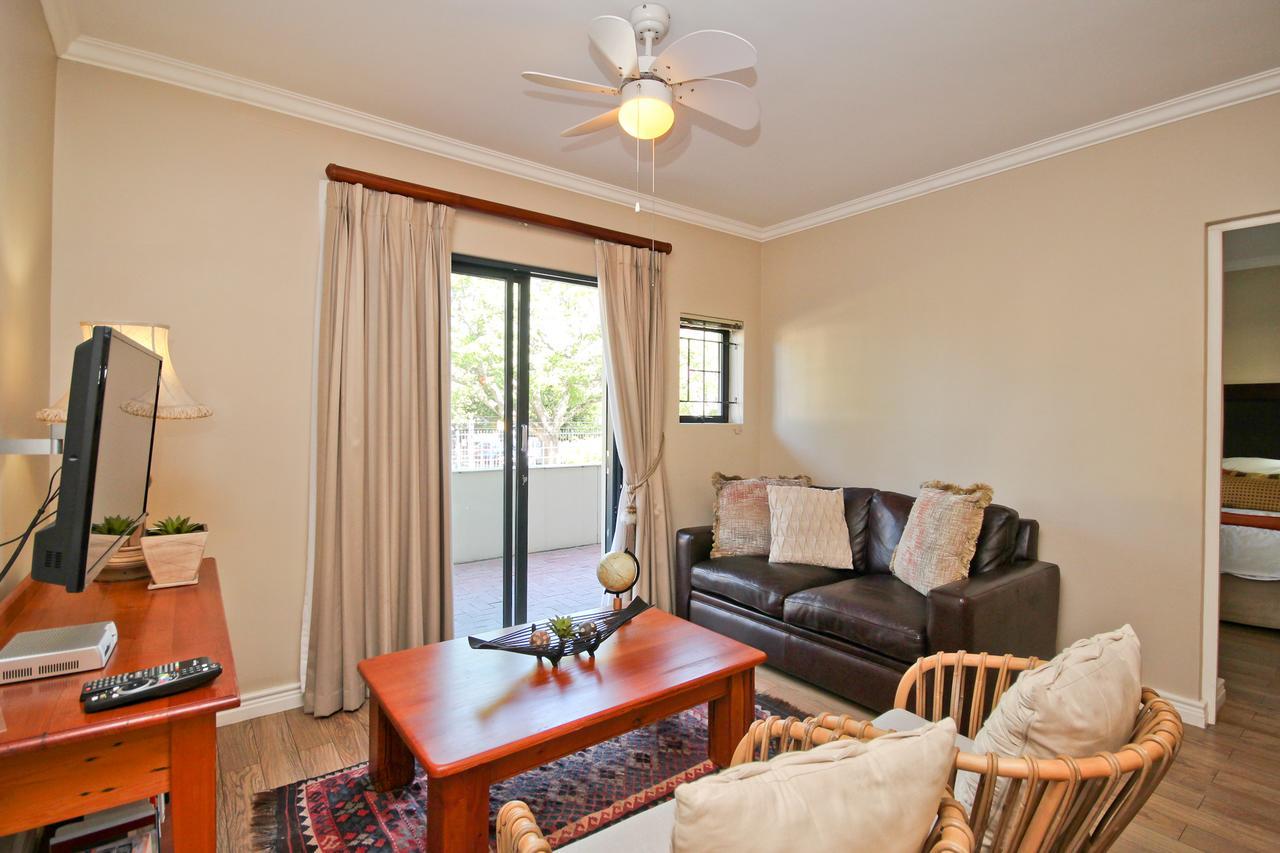 Vilaroux Stellenbosch Buitenkant foto